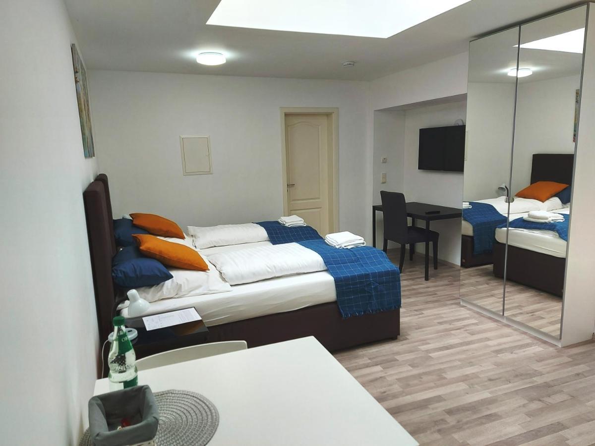 Aurora Apartments باد هومبرغ فور دير هوه الغرفة الصورة